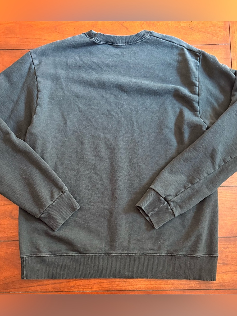 Brandy Melville Graphic Crew Neck Sweater - Picture 2 of 5